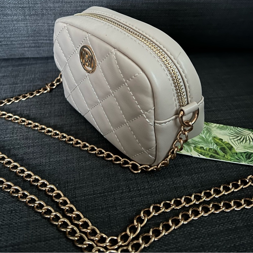 NWT BADGLEY MISCHKA MINI CAMERA CROSSBODY BAG
